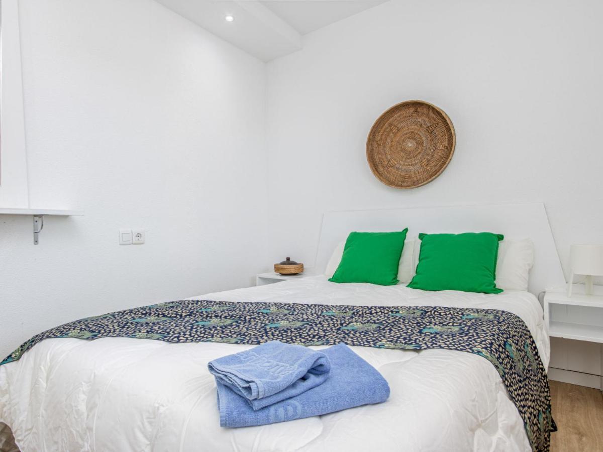 Port Canigo-9 By Interhome Roses